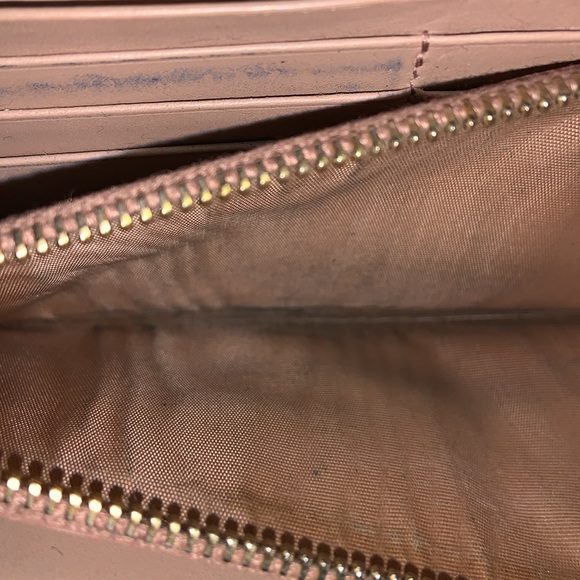 Authentic Prada Soft Calfskin Fiocco Long Wallet with Double Snaps - Picture 12 of 16